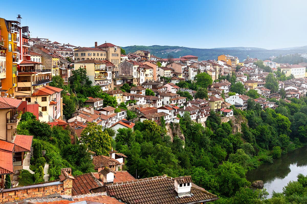 bulgaria-beautiful-view-old-town-veliko-tirnovo-bulgaria