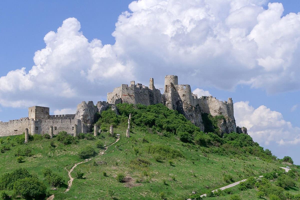 slovakia-2560px-20180503_Zamek_Spiski_2953_DxO